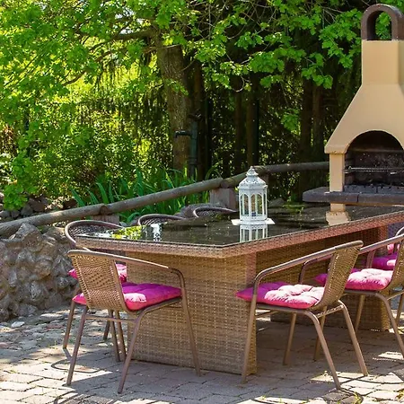 Am Walnussbaum Parchtitz